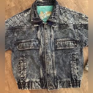 Vintage 80’s 90’s Urban Equipment stone washed denim jacket.